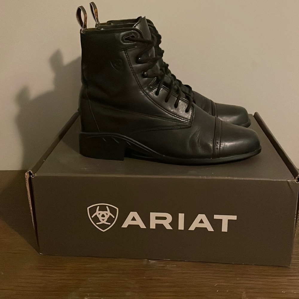Ariat Black Women’s Steel Toe Lace up Leather Boots